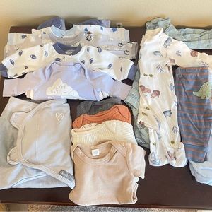13-Piece Newborn Lot - All Excellent Condition